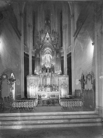 Interior i altar de l'església. 1930-1940