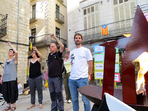 Sardanes i música a la plaça del Vi