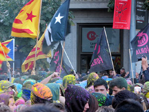 Concentració per l'1-O davant la subdelegació del Gobierno a Jaume I