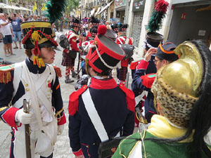 XI Festa Reviu els Setges Napoleònics de Girona. Desfilada pels carrers de Girona