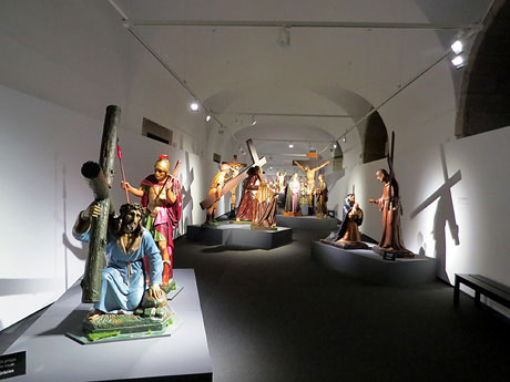 Exposició 'Expressió artística de la passió i mort de Jesucrist' a la Casa de Cultura de Girona