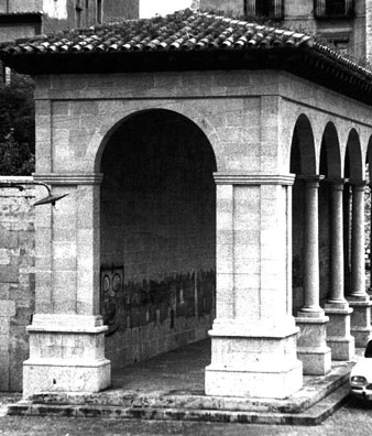 La llotja de la plaça de Sant Domènec. Ca. 1975