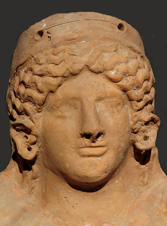 Terracota púnica en forma de bust femení que s'inspira en models grecs siciliotes. Segle IV aC
