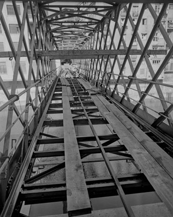 Tasques de reparació del pont de les Peixateries Velles. 1979