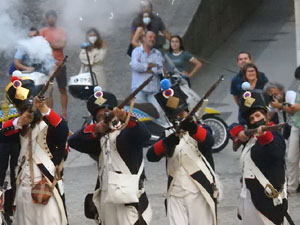 XIII Festa Reviu els Setges Napoleònics de Girona. Desfilada pels carrers de Girona