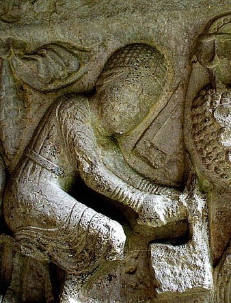 Picapedrer. Detall de capitell al claustre de la Catedral