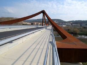 Ponts de Girona. El pont de l'Aurora en el límit dels barris de Pedret i Pont Major