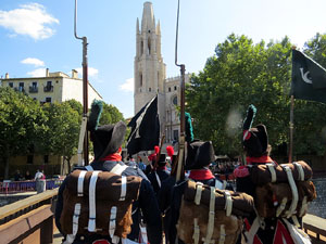 VIII Festa Reviu els Setges Napoleònics de Girona. Desfilada pels carrers del Barri Vell