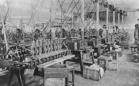 Secció de màquines per foradar botons. 1910-1920