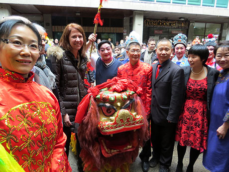 Celebració de l'any nou xinès, el 4715, any del Gall de Foc, a Girona