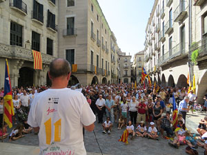 Diada Nacional 2016. Concentració a la plaça del Vi, lectura del manifest i cant de Els Segadors