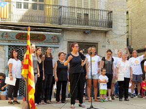 Diada Nacional 2016. Concentració a la plaça del Vi, lectura del manifest i cant de Els Segadors