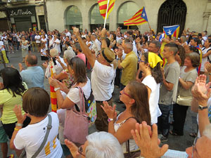 Diada Nacional 2016. Concentració a la plaça del Vi, lectura del manifest i cant de Els Segadors