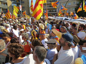 Diada Nacional 2016. Manifestació sotre el lema A punt. Endavant república catalana, a Salt