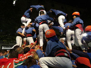 Fires 2016. Els Castells de Vigília a la Rambla de la Llibertat, amb els Marrecs de Salt i la Nova Muixeranga d'Algemesí