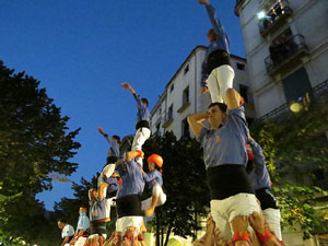 Fires 2016. Els Castells de Vigília a la Rambla de la Llibertat, amb els Marrecs de Salt i la Nova Muixeranga d'Algemesí