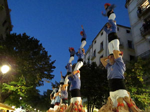 Fires 2016. Els Castells de Vigília a la Rambla de la Llibertat, amb els Marrecs de Salt i la Nova Muixeranga d'Algemesí