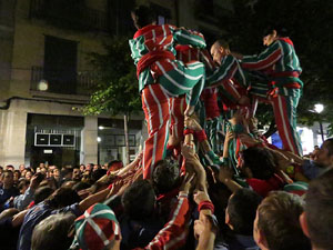 Fires 2016. Els Castells de Vigília a la Rambla de la Llibertat, amb els Marrecs de Salt i la Nova Muixeranga d'Algemesí