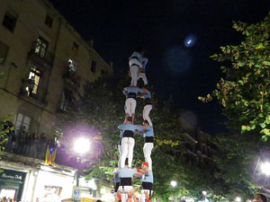 Fires 2016. Els Castells de Vigília a la Rambla de la Llibertat, amb els Marrecs de Salt i la Nova Muixeranga d'Algemesí