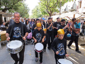 Fires 2016. Passejada de la Mula Baba i teatre de titelles a la Rambla de la Llibertat