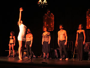 FITAG 2016. Espectacle inaugural. Revolution, de la Cia. I per què no?, de Llançà