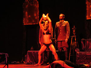 FITAG 2016. Espectacle inaugural. Revolution, de la Cia. I per què no?, de Llançà
