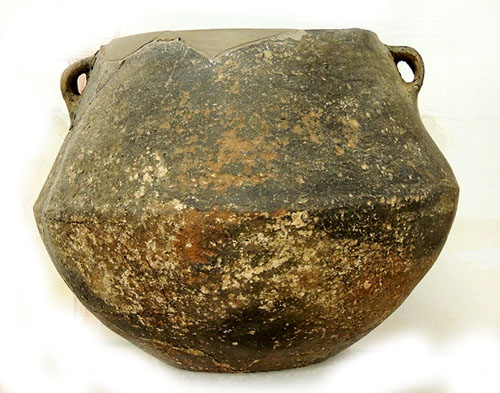 Gerra, ceràmica. Cova de Rocafesa (Sant Martí de Llémena, Gironès). 1800-1200 aC