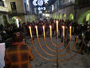 Nadal 2016. Encesa de les llums de Hanukkà a la plaça del Vi