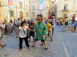 Sant Joan 2016. Arribada de la Flama del Canigó. La cercavila