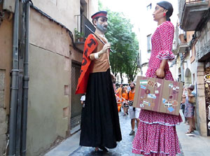 Festival Undàrius 2016. Cercavila amb els gegants de l'Esquerra del Ter i la Caixa de Trons