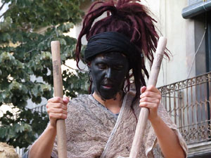 Festival Undàrius 2016. Espectacle de carrer Óssos del Pirineu, amb la Companyia Tutatis