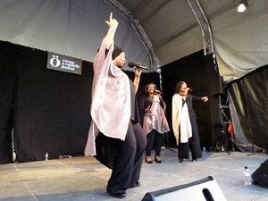 Festival A Capella 2017. Actuació del grup Black Voices a la plaça de la Independència