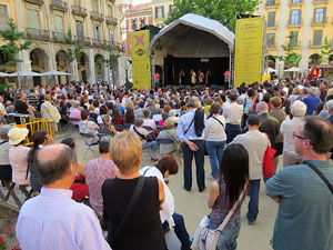 Festival A Capella 2017. Actuació del grup Black Voices a la plaça de la Independència