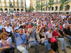 Festival A Capella 2017. Actuació del grup Fork a la plaça de la Independència
