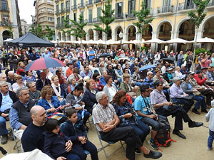 Festival A Capella 2017. Actuació del grup Kundala a la plaça de la Independència