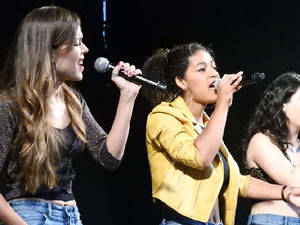 Festival A Capella 2017. Actuació del grup Kundala a la plaça de la Independència