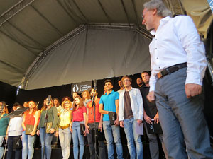 Festival A Capella 2017. Actuació del cor de la UdG a la plaça de la Independència