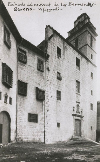 Façana del convent de les Bernardes. 1911-1926