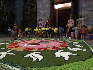 Corpus 2017. Assaig del ball de l'Àliga a la nau de la Catedral de Santa Maria