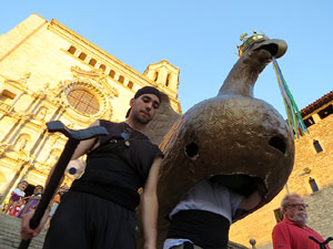 Corpus 2017. Assaig del ball de l'Àliga a la nau de la Catedral de Santa Maria