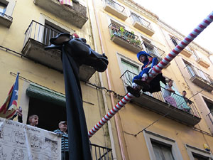Festes de Primavera de Girona 2017. Cercavila de mulasses amb la Mula Baba i l'Ase de Bessan