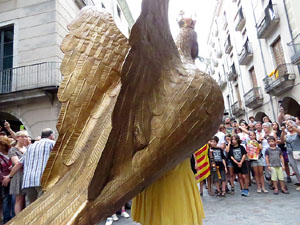 Arribada a Girona de la Flama del Canigó 2017