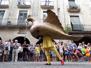 Arribada a Girona de la Flama del Canigó 2017