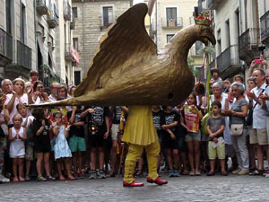 Arribada a Girona de la Flama del Canigó 2017
