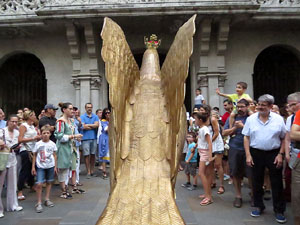 Arribada a Girona de la Flama del Canigó 2017