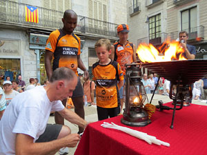 Arribada a Girona de la Flama del Canigó 2017