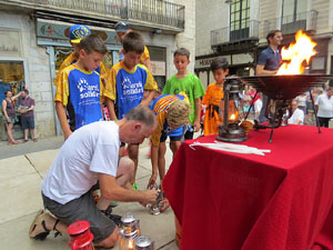 Arribada a Girona de la Flama del Canigó 2017
