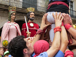 Arribada a Girona de la Flama del Canigó 2017