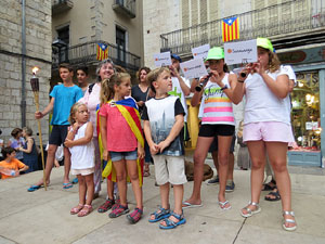 Arribada a Girona de la Flama del Canigó 2017