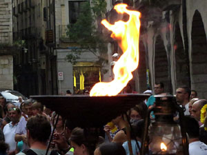 Arribada a Girona de la Flama del Canigó 2017